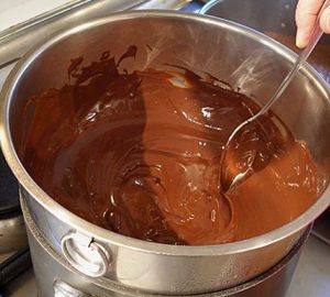 شکلات تخته ای با روغن جامد